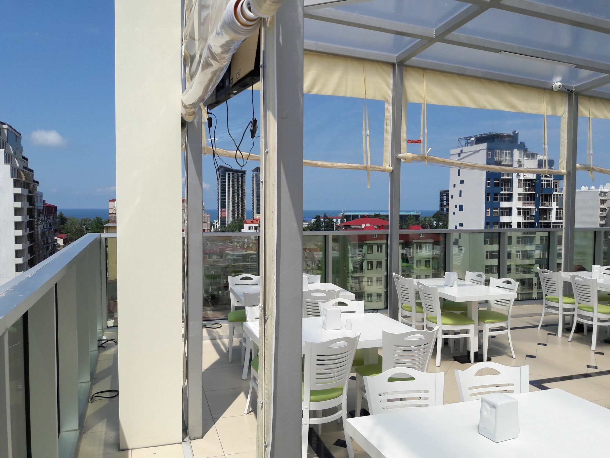 Hotel Green Glass Batumi Kültér fotó